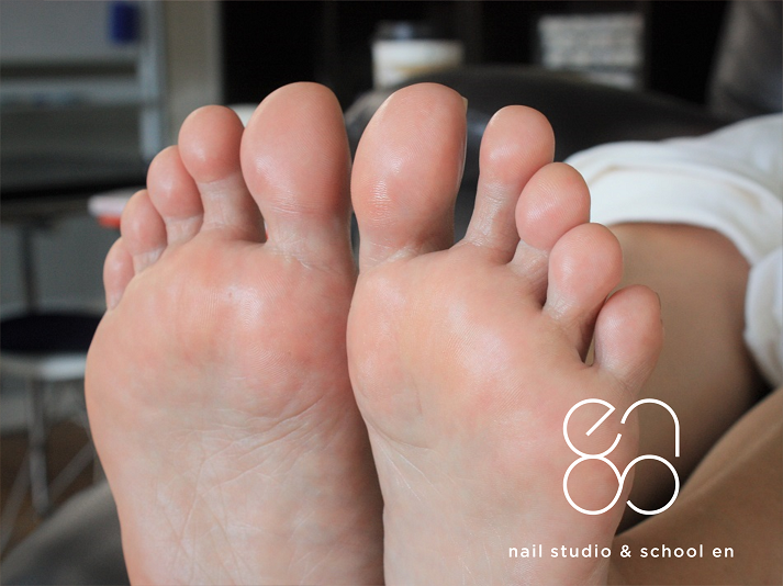 自分へのご褒美に 足裏集中トリートメント ネイルスタジオen予約サイト