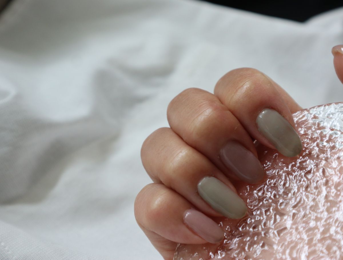 爪を育てるジェルネイルケア 初回限定 モニター様体験 ネイルサロン Strawberrycalla 爪を育てるネイル予約サイト