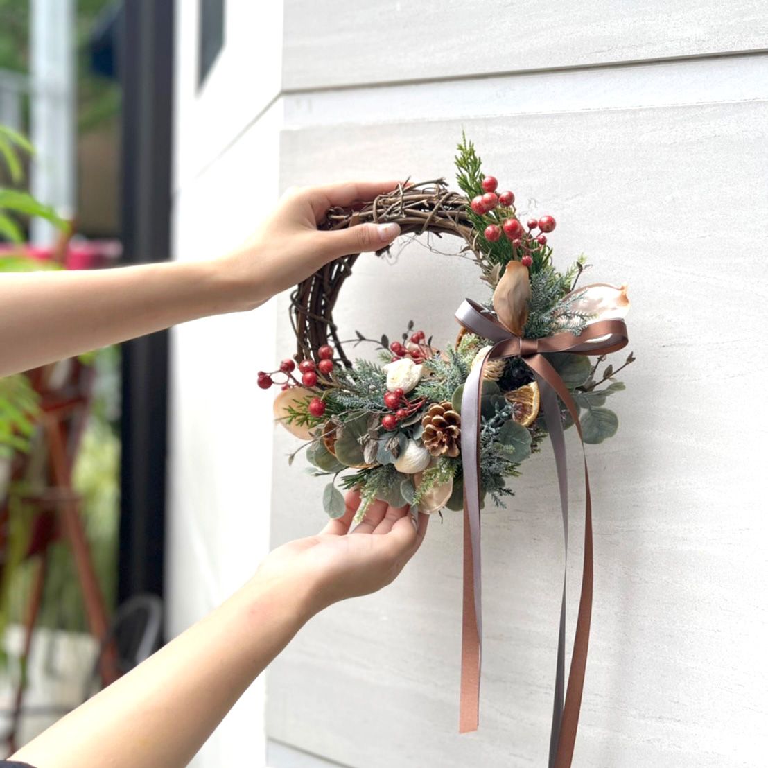 クリスマスリースを飾る理由って 玄関に掛けるのはなぜ 本当の意味をご紹介 クリスマスリースを飾る理由って 玄関に掛けるのはなぜ 本当の意味をご紹介