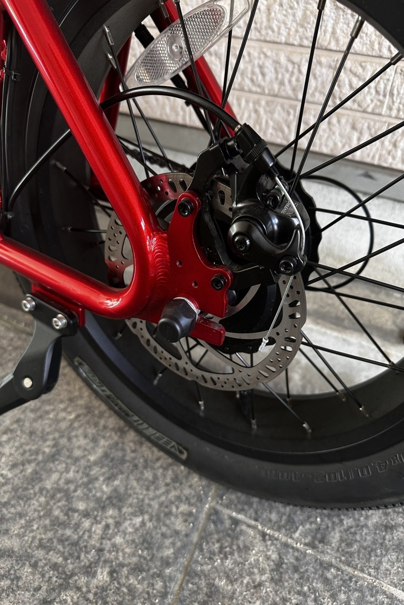 Bronx Buggy 電動8段変速 20インチ MAROON 2-米子レンタサイクル 予約 