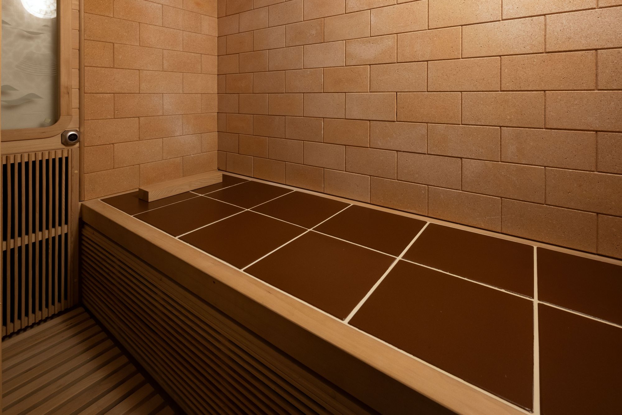 陶板浴（UTH-2K） 陶板浴（UTH-2K） OVAL POLISHED WHITE FREESTANDING BATH TUB 1800MM